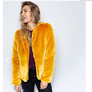 Zara Viral Blogger Fav Mustard Yellow Faux fur coat XS/S